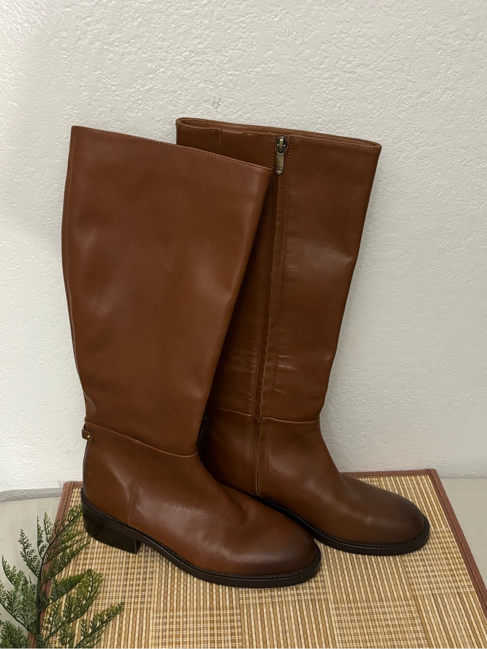 Sam Edelman Woman MABLE EM Knee High Boot Size: 8.5M